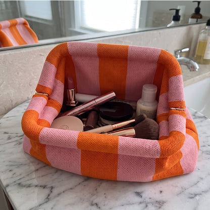 Kliq Bag - The Zipper Free Knit Makeup Bag
